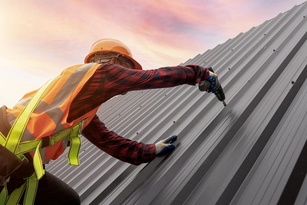 How to Know When It’s Time for a Professional Roof Assessment How to Know When It’s Time for a Professional Roof Assessment